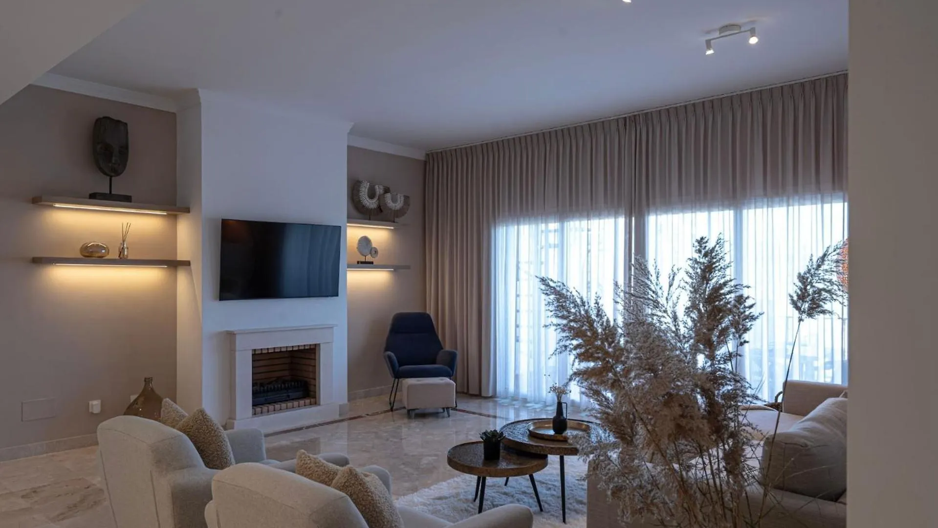 Serene Hideaway, Luxurious 2-Bedroom Penthouse Apartment In The Exclusive Paraiso Pueblo Estepona Spain
