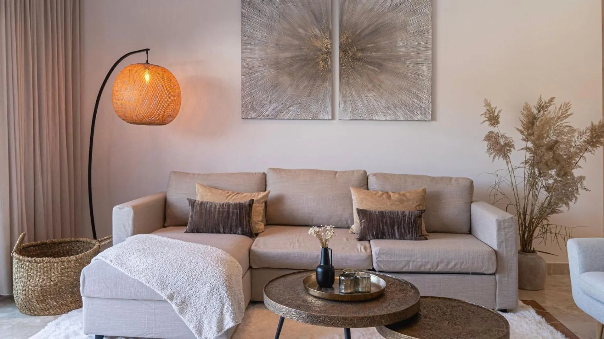 Serene Hideaway, Luxurious 2-Bedroom Penthouse Apartment In The Exclusive Paraiso Pueblo Estepona